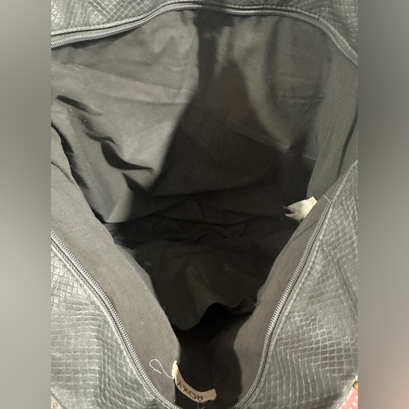 Roxy Large Gray Purse - Picture 3 of 12